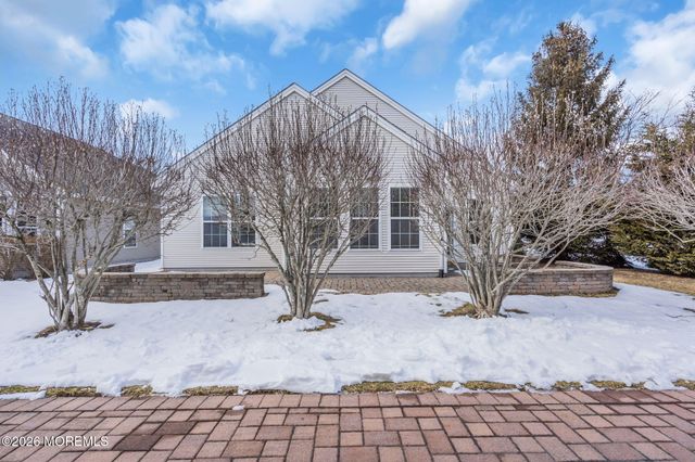 83 Huntington Drive, Jackson, NJ 08527