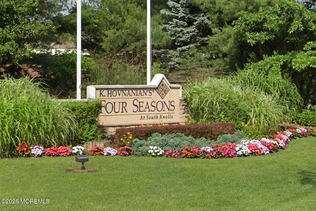 83 Huntington Drive, Jackson, NJ 08527