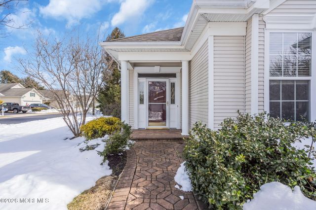 83 Huntington Drive, Jackson, NJ 08527