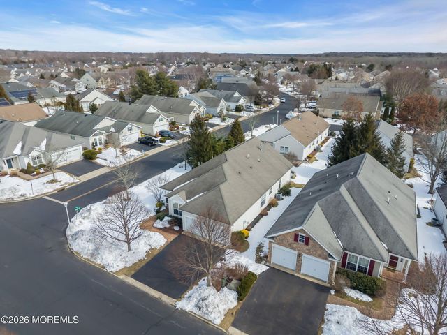 83 Huntington Drive, Jackson, NJ 08527