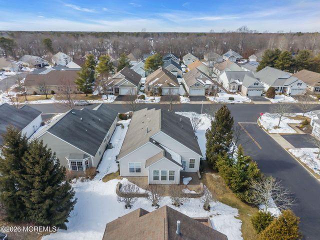 83 Huntington Drive, Jackson, NJ 08527