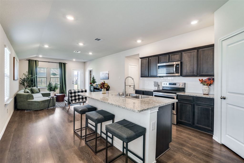 1628 Seadrift Drive, Forney, TX 75126