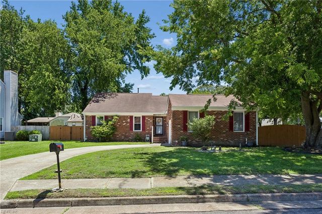 2 Wooded Hill DR, Hampton, VA 23669