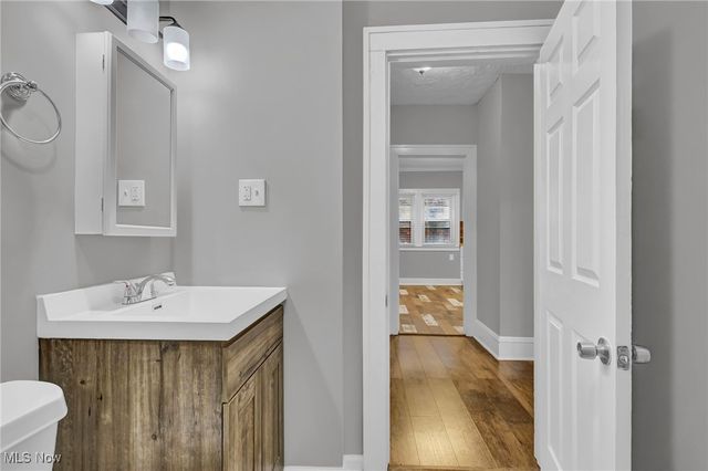 3234 Euclid Heights Boulevard Lower, Cleveland Heights, OH 44118