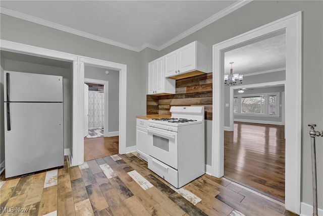 3234 Euclid Heights Boulevard Lower, Cleveland Heights, OH 44118