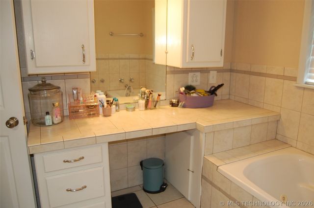 10390 Loblolly Road, Henryetta, OK 74437