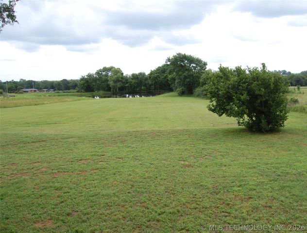 10390 Loblolly Road, Henryetta, OK 74437