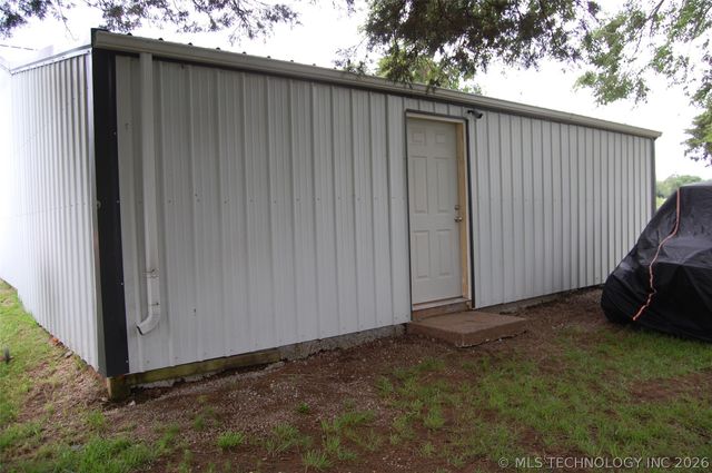 10390 Loblolly Road, Henryetta, OK 74437