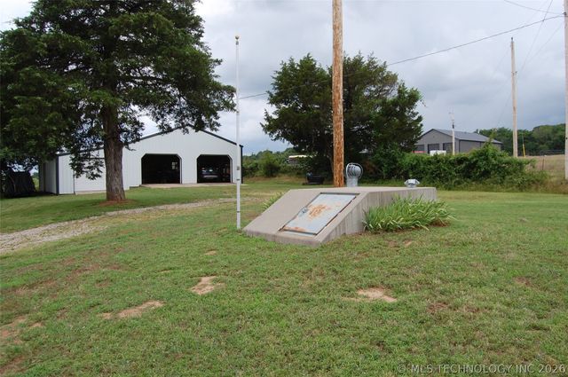 10390 Loblolly Road, Henryetta, OK 74437
