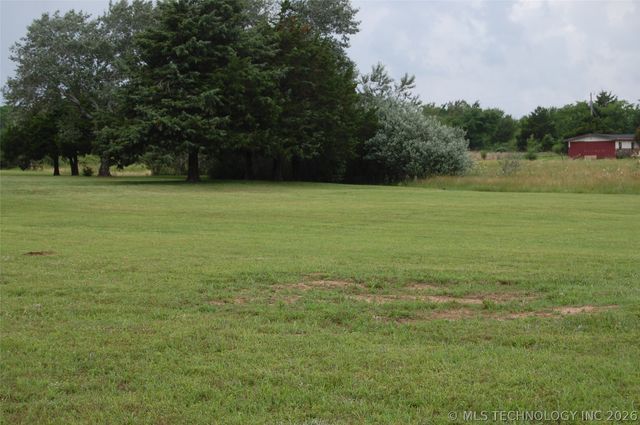 10390 Loblolly Road, Henryetta, OK 74437