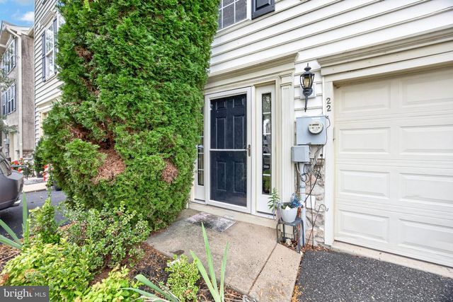 22 DARE LN, Pottstown, PA 19465
