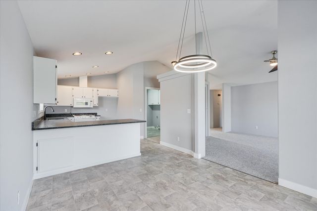 959 Westrop Drive, Central Point, OR 97502