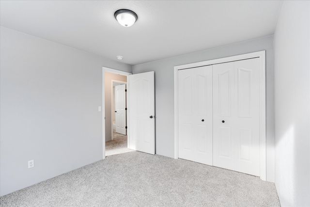 959 Westrop Drive, Central Point, OR 97502