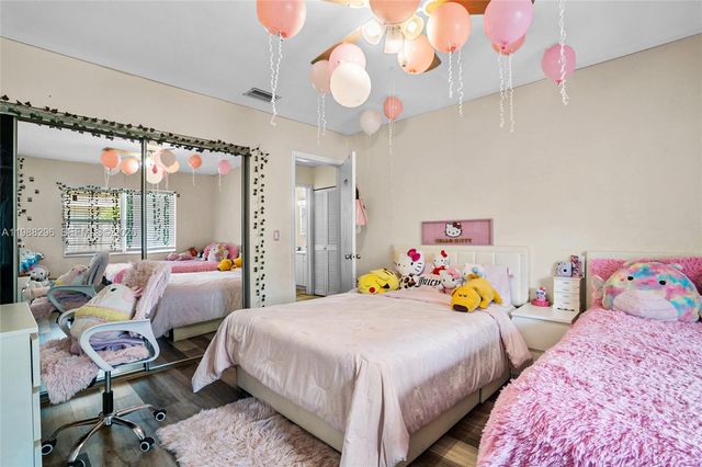 5850 Lincoln St, Hollywood, FL 33021