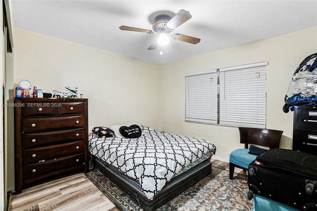 5850 Lincoln St, Hollywood, FL 33021