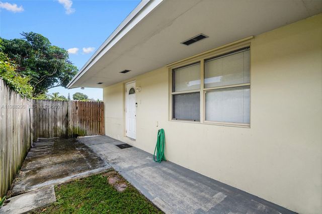 5850 Lincoln St, Hollywood, FL 33021