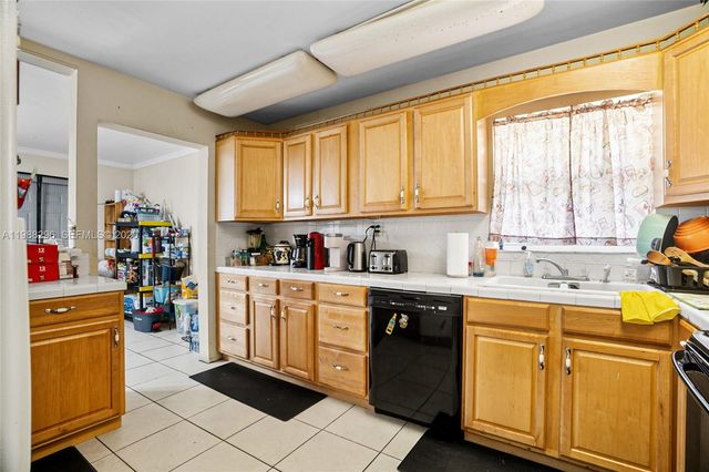 5850 Lincoln St, Hollywood, FL 33021