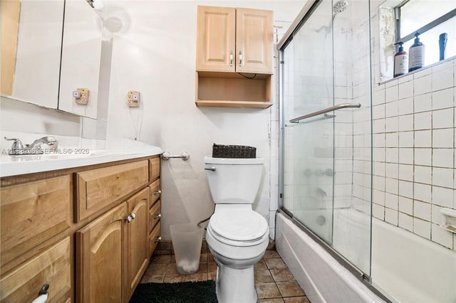 5850 Lincoln St, Hollywood, FL 33021