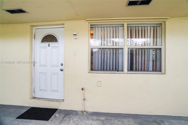 5850 Lincoln St, Hollywood, FL 33021