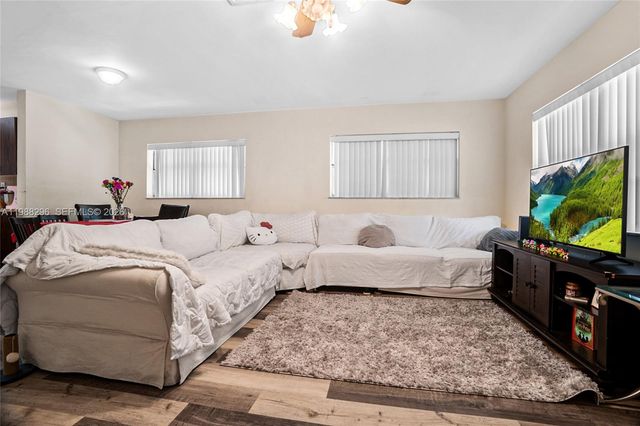 5850 Lincoln St, Hollywood, FL 33021