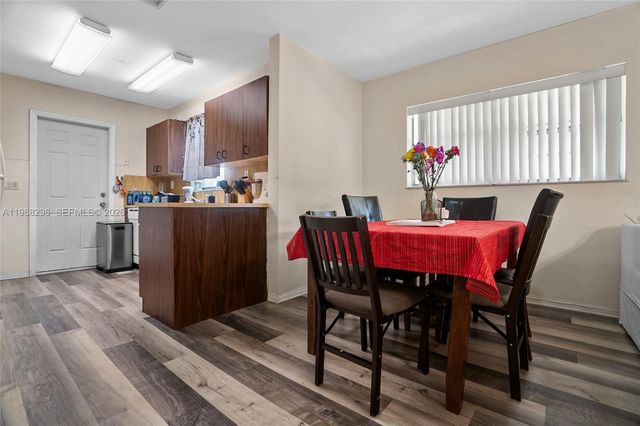 5850 Lincoln St, Hollywood, FL 33021