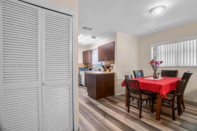 5850 Lincoln St, Hollywood, FL 33021