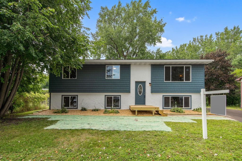 7163 Robin Lane W, Centerville, MN 55038