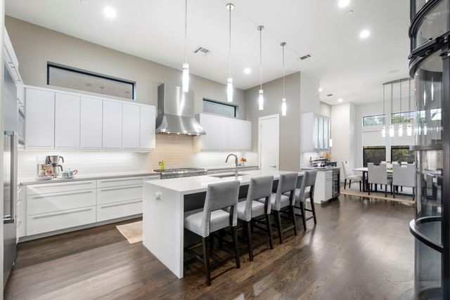 205 Portland Street, Houston, TX 77006