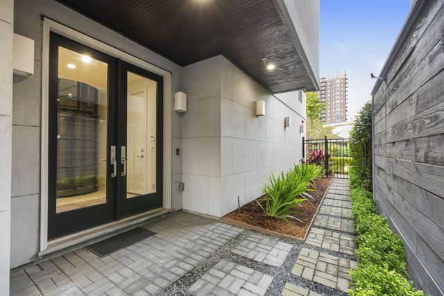 205 Portland Street, Houston, TX 77006