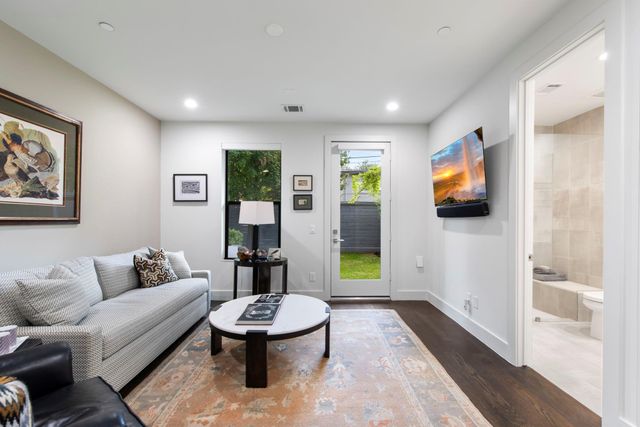 205 Portland Street, Houston, TX 77006