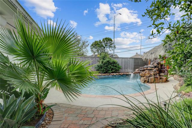 13134 Benford Drive, Houston, TX 77099