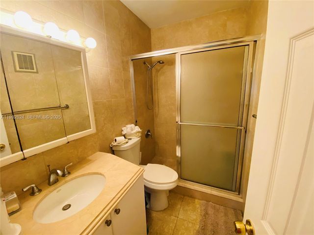 1560 NE 127th St 203, North Miami, FL 33161