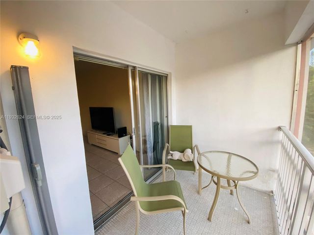 1560 NE 127th St 203, North Miami, FL 33161