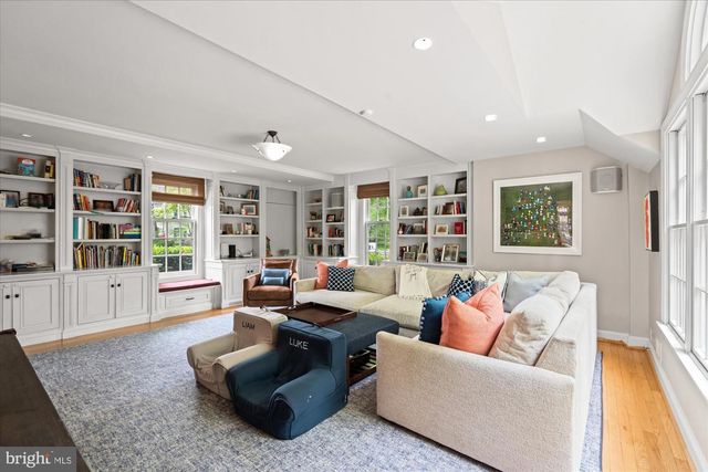 3701 BLACKTHORN CT, Chevy Chase, MD 20815