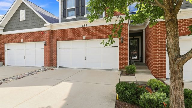 153 Roslyn Place, Bloomingdale, IL 60108