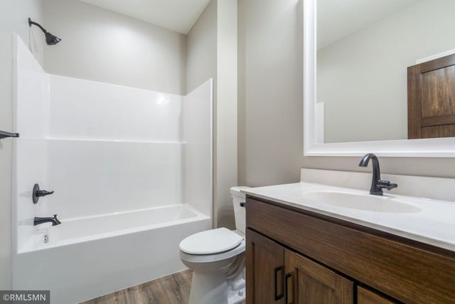 1534 9th Avenue SW, Hutchinson, MN 55350