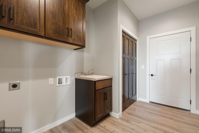 1534 9th Avenue SW, Hutchinson, MN 55350