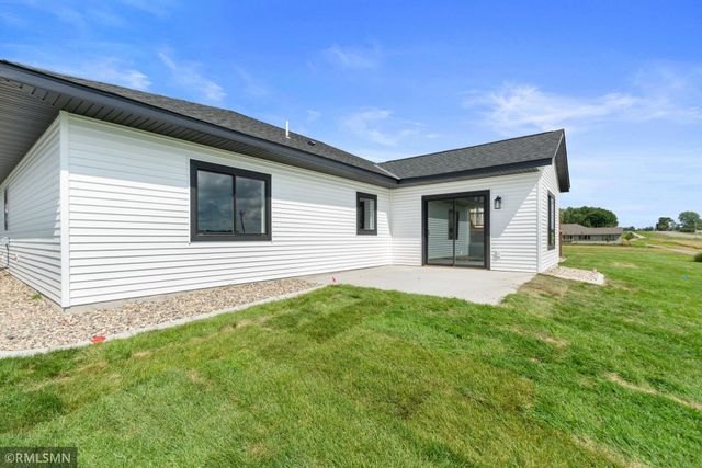 1534 9th Avenue SW, Hutchinson, MN 55350