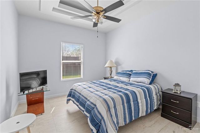 2214 E 6th E Street, Mission, TX 78572