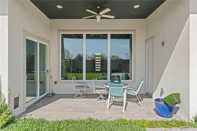 2214 E 6th E Street, Mission, TX 78572