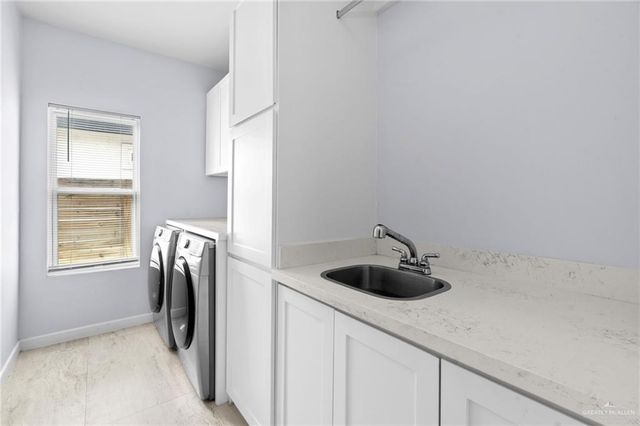 2214 E 6th E Street, Mission, TX 78572