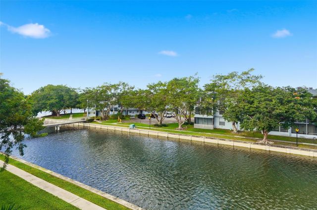 8330 Sands Point Blvd 302, Fort Lauderdale, FL 33321