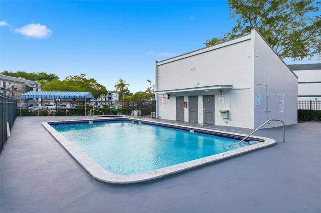 8330 Sands Point Blvd 302, Fort Lauderdale, FL 33321