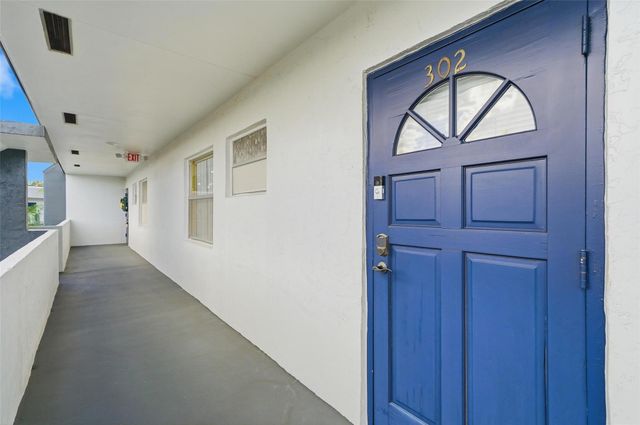 8330 Sands Point Blvd 302, Fort Lauderdale, FL 33321