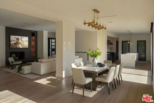 3147 Hollyridge Drive, Los Angeles, CA 90068