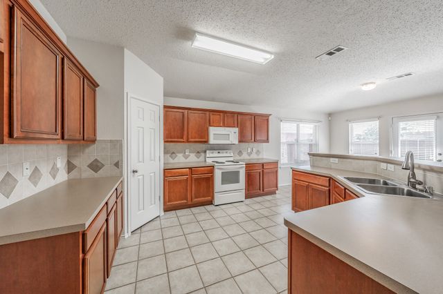 5319 Duval Drive, Grand Prairie, TX 75052