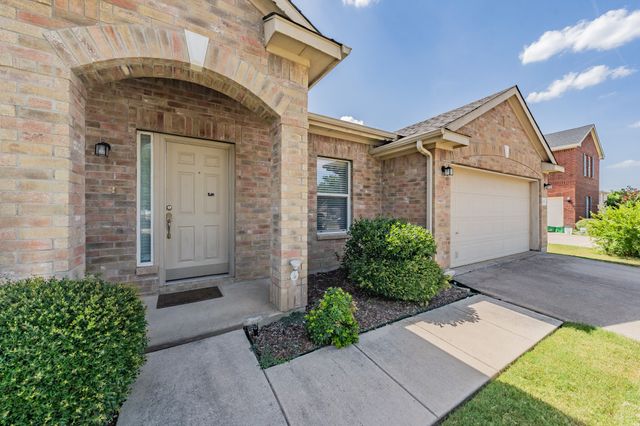 5319 Duval Drive, Grand Prairie, TX 75052