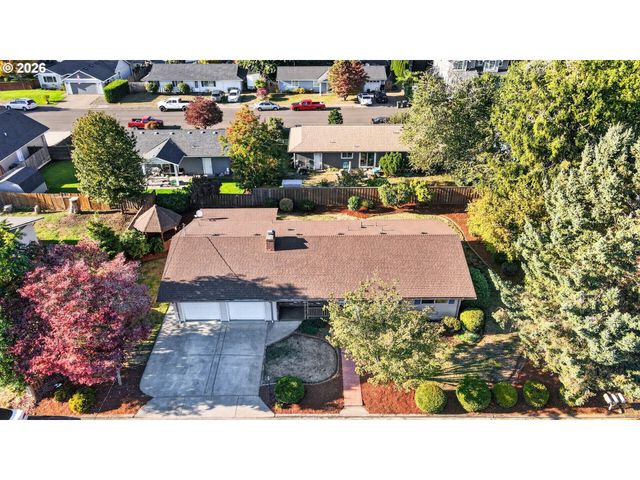 230 Sw 7TH Ave, Canby, OR 97013