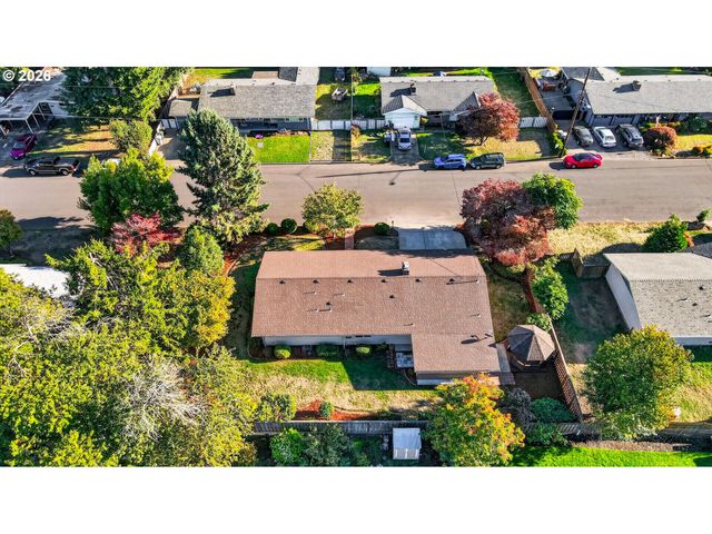 230 Sw 7TH Ave, Canby, OR 97013