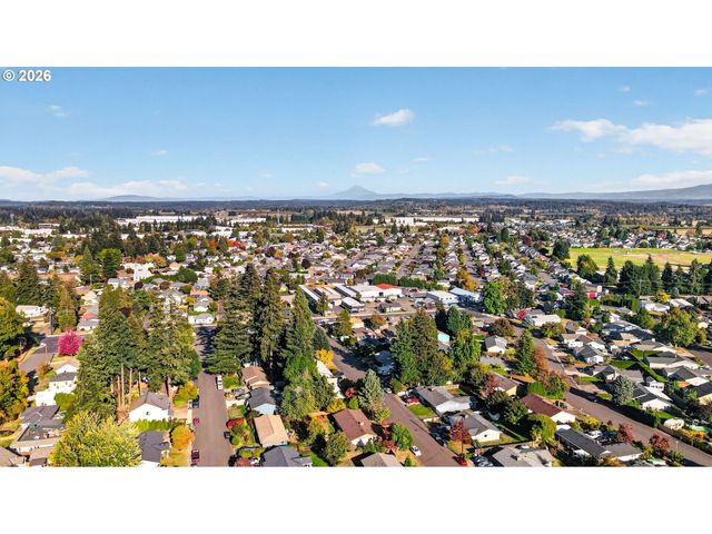230 Sw 7TH Ave, Canby, OR 97013